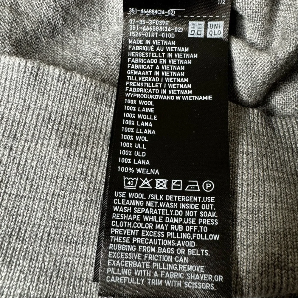 Uniqlo Light Marled Gray 100%‎ Wool Super Soft Quarter Zip Sweater Size XL